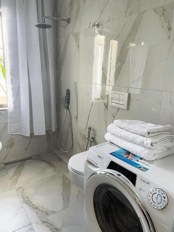 Central City Apartment Тирана Екстер'єр фото