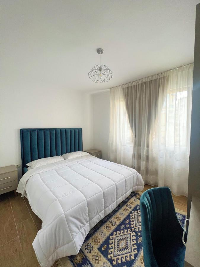 Central City Apartment Тирана Екстер'єр фото
