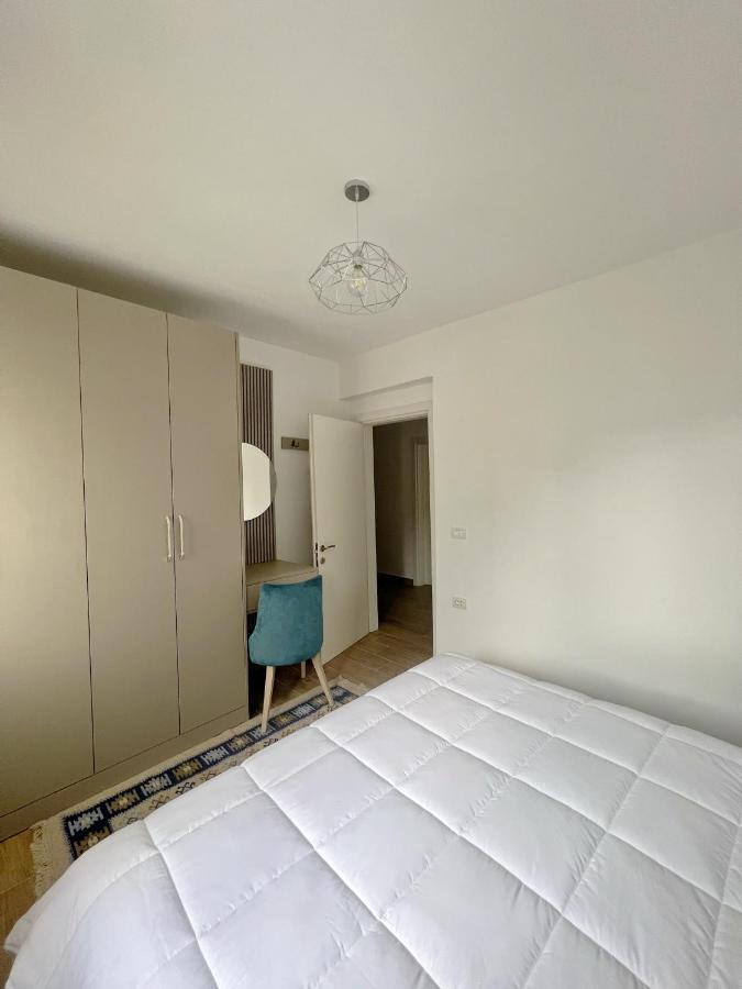 Central City Apartment Тирана Екстер'єр фото